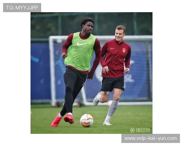 本菲卡冲刺训练中努内斯节奏掌控比前几日更锐利